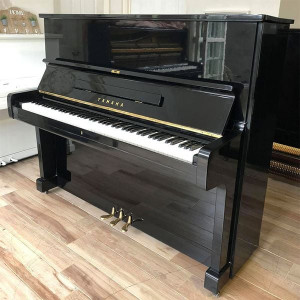Yamaha U2C